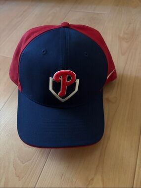 Red & Navy Phillies Nike Baseball Cap